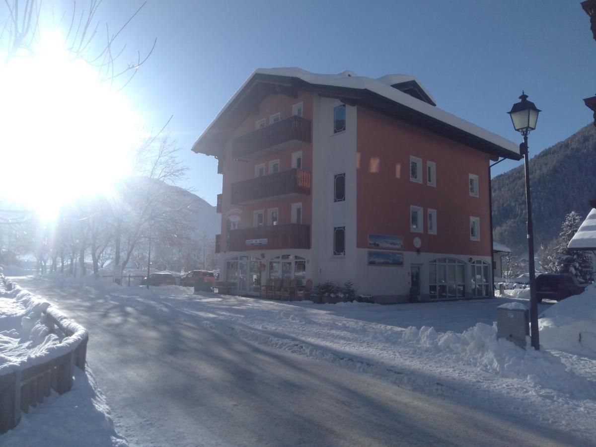 Hotel Garni Al Nardis Carisolo Exterior foto