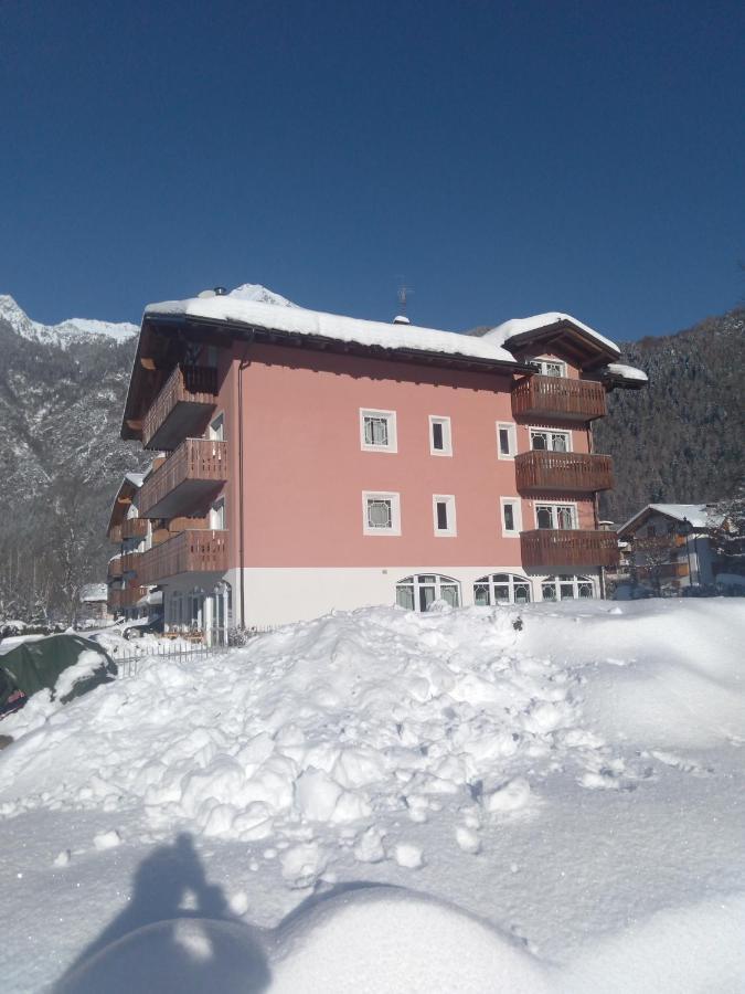 Hotel Garni Al Nardis Carisolo Exterior foto