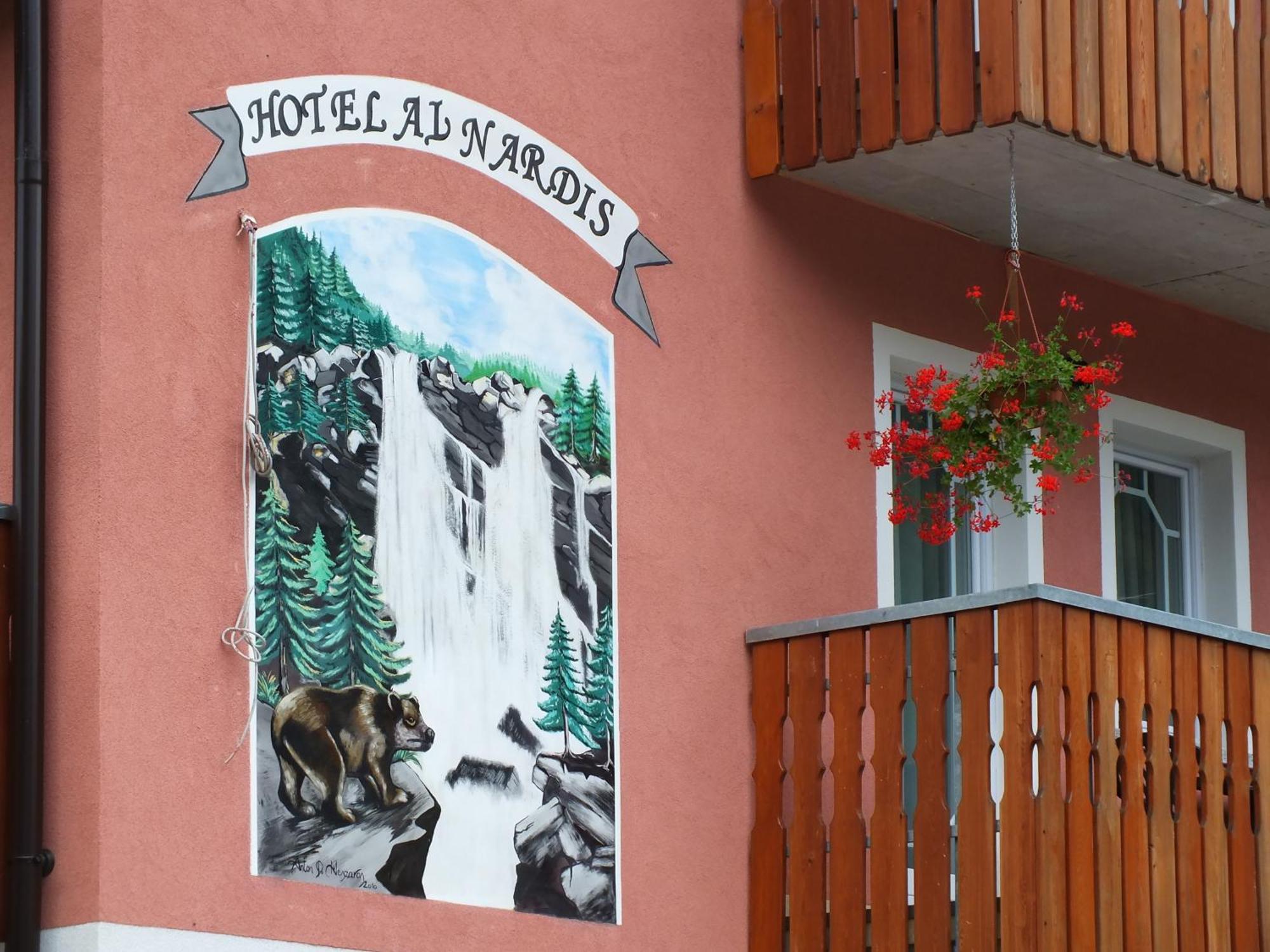 Hotel Garni Al Nardis Carisolo Exterior foto