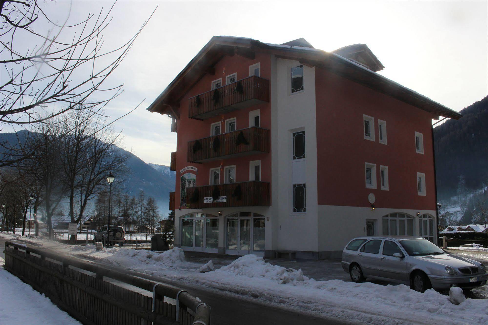 Hotel Garni Al Nardis Carisolo Exterior foto
